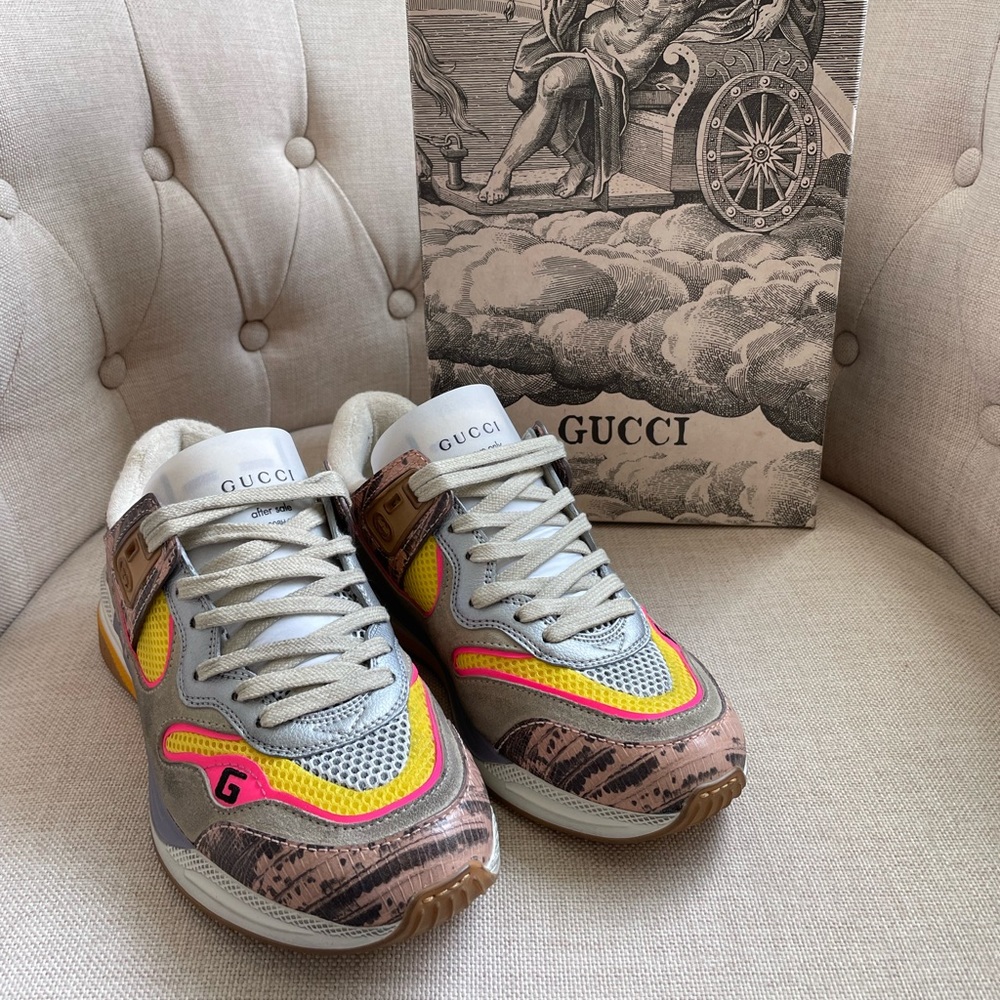 GUCCI women’s Ultrapace multicolor sneakers | snake print sz 37